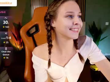 im Linda, please gimme thumb up ;)