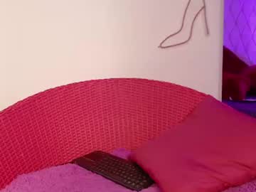 scarlett (New schedule 12pm a 6:30pm colombian time)